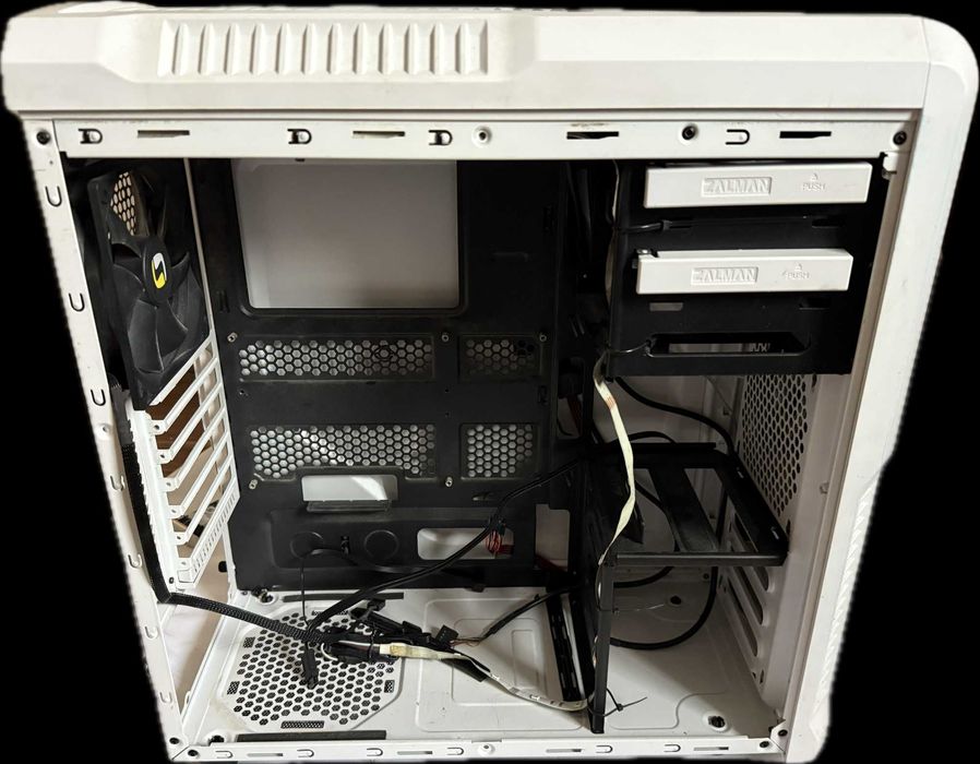 Obudowa Zalman Z3 Plus Midi Tower biały