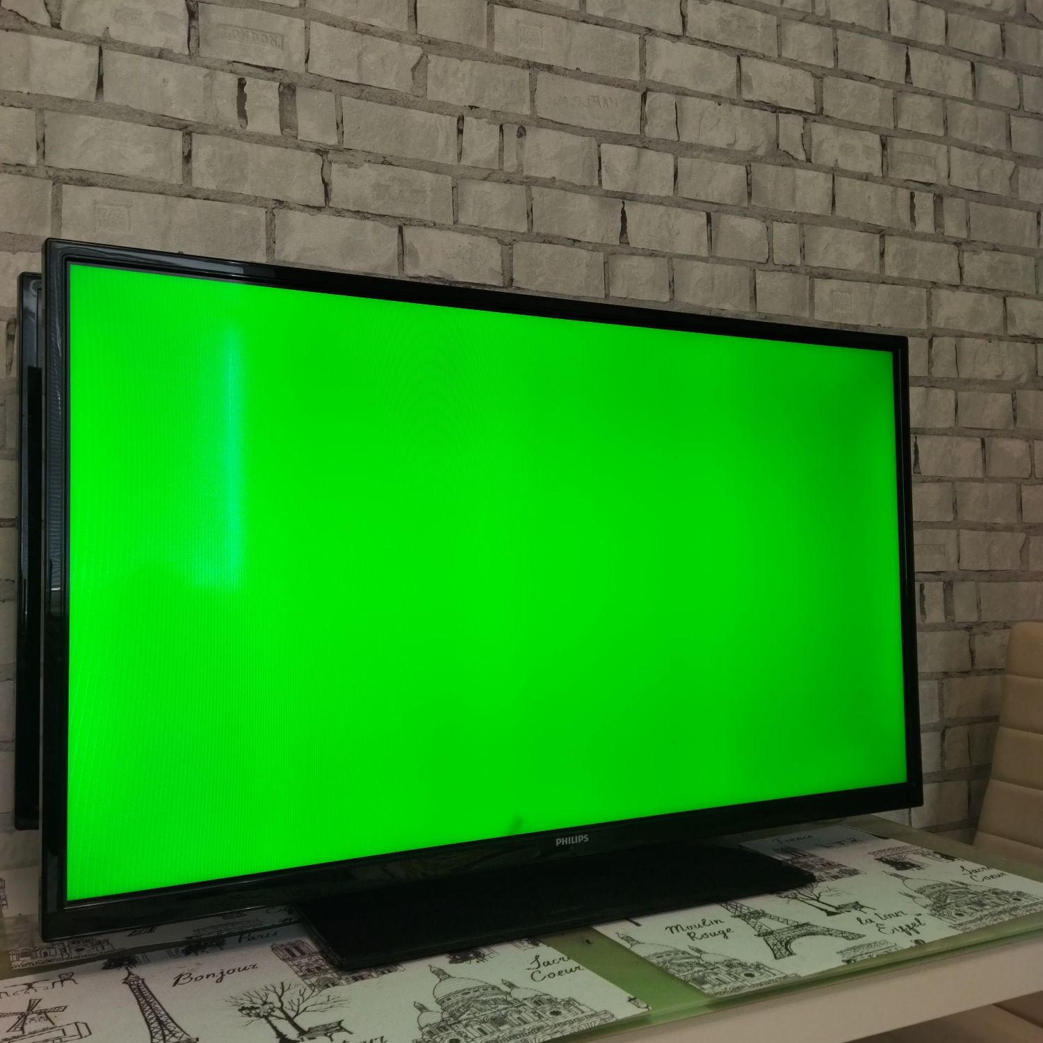 Продам телевізор PHILIPS 39PFL3008H/12