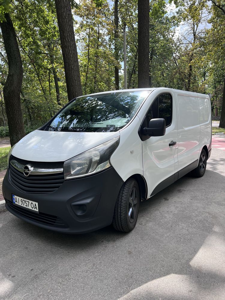 Продам OPEL VIVARO 2017