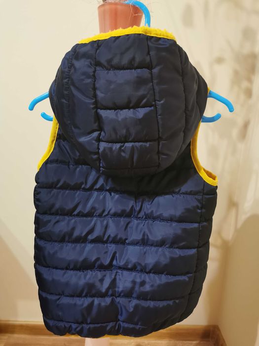 Sprzedam kamizelkę dla chłopca.