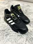 Calçado da adidas