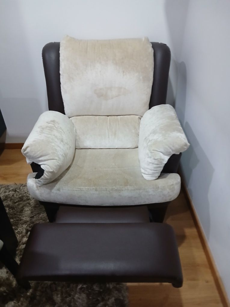 Poltrona/Cadeira de amamentar