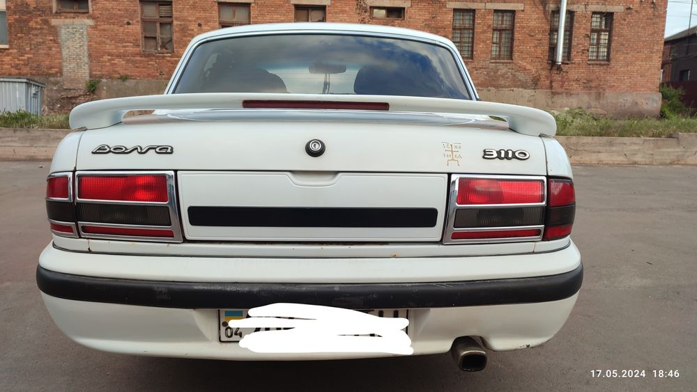 Автомобіль ГАЗ-3110.