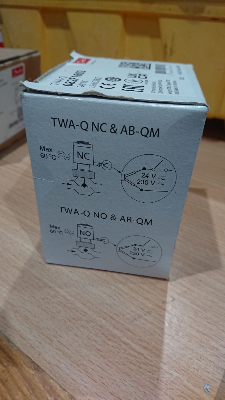 Siłownik termiczny - głowica danfoss TWA-Q - nowe
