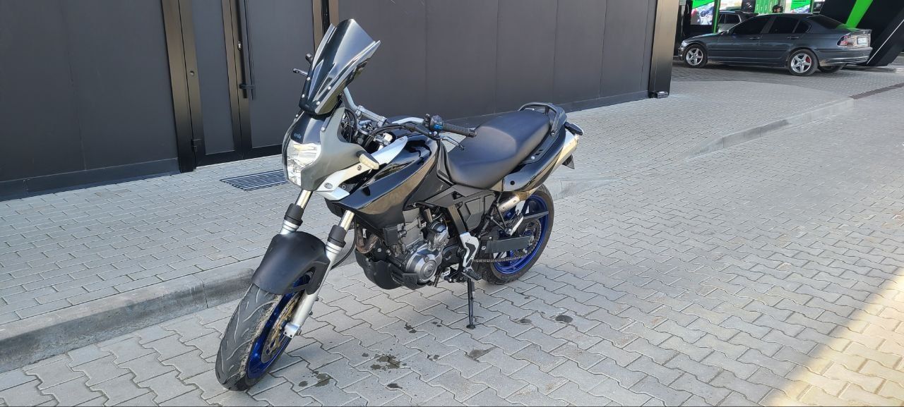 Aprilia Pegaso strada