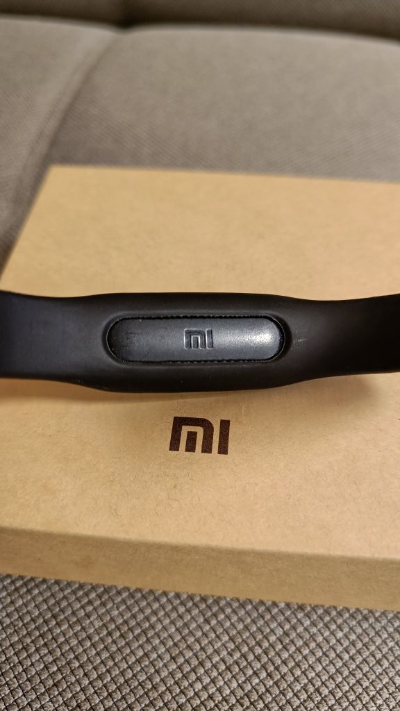 Фитнес трекер Mi band 1S и 1