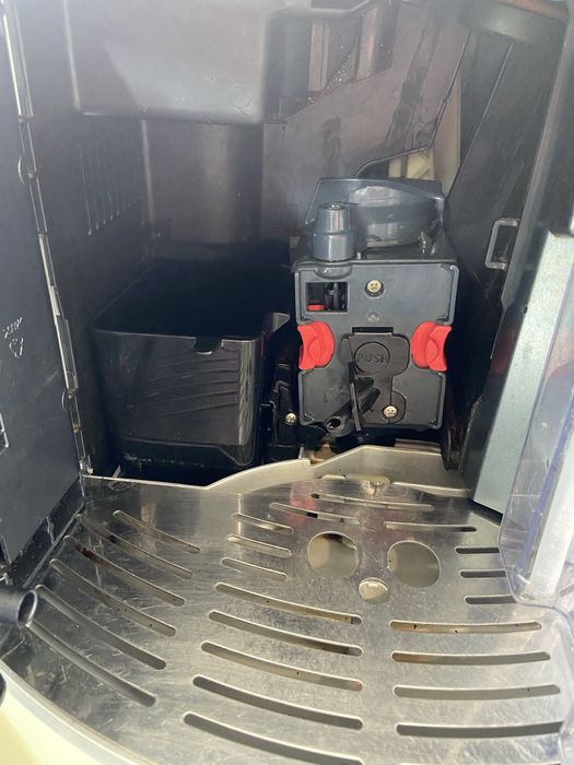 Кавамашина Delongi magnifika з капучінатором