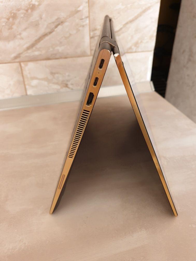 HP Spectre X360 Convertible 15 4K Intel i7-8550U 16G 512SSD