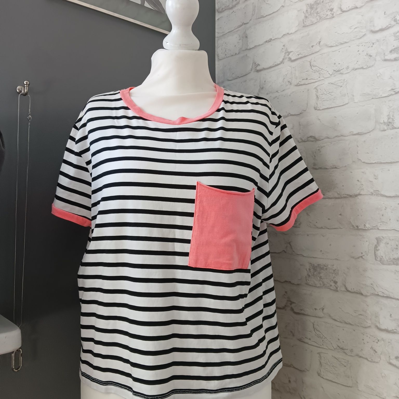T- shirty firmowe