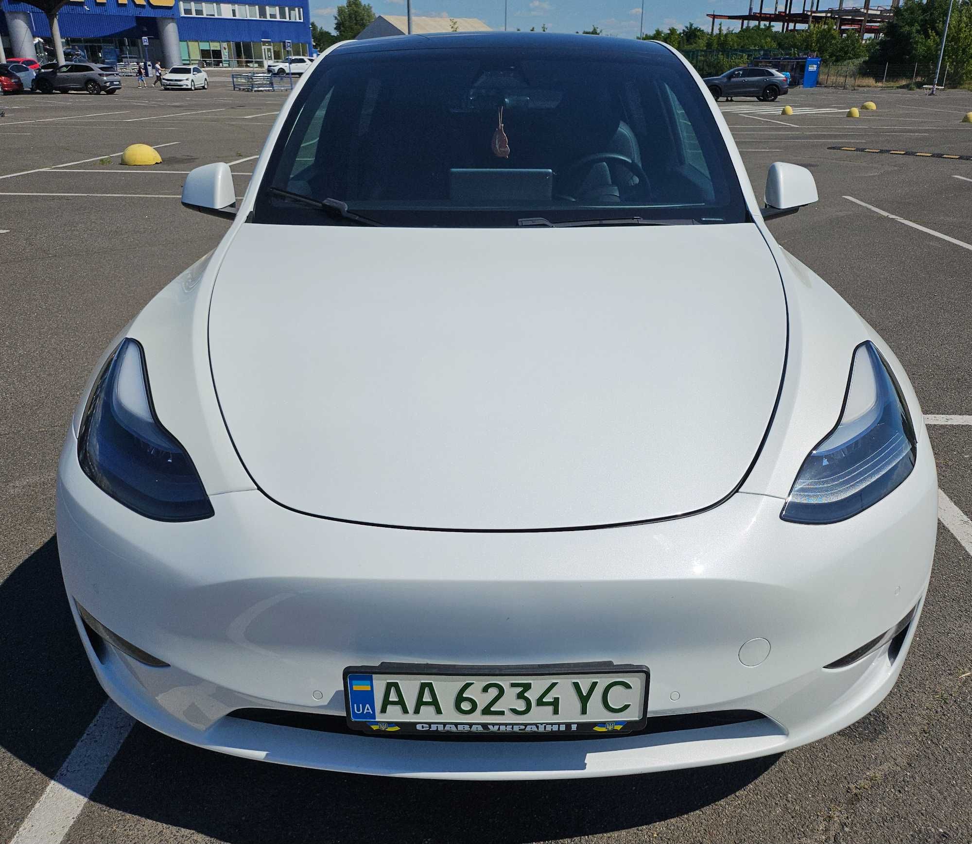 Продам машину Tesla Model Y 2020