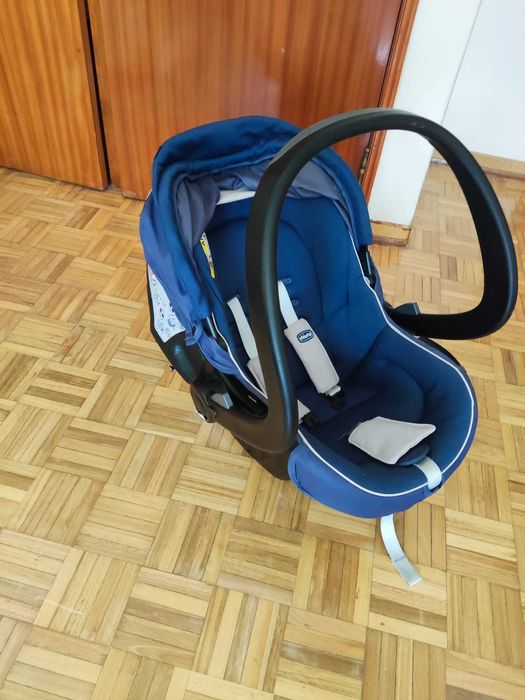 Trio Activ3 Chicco (carrinho + alcofa + ovo com Isofix)