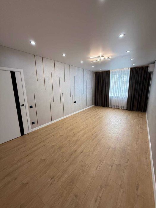 2к, Виставка, Рауш, здана НБ, дизайн.ремонт