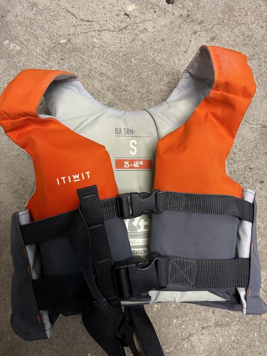 Colete de agua como novo