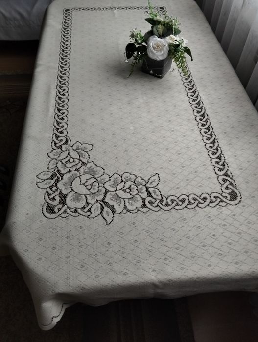 Obrus żakardowy 100\155