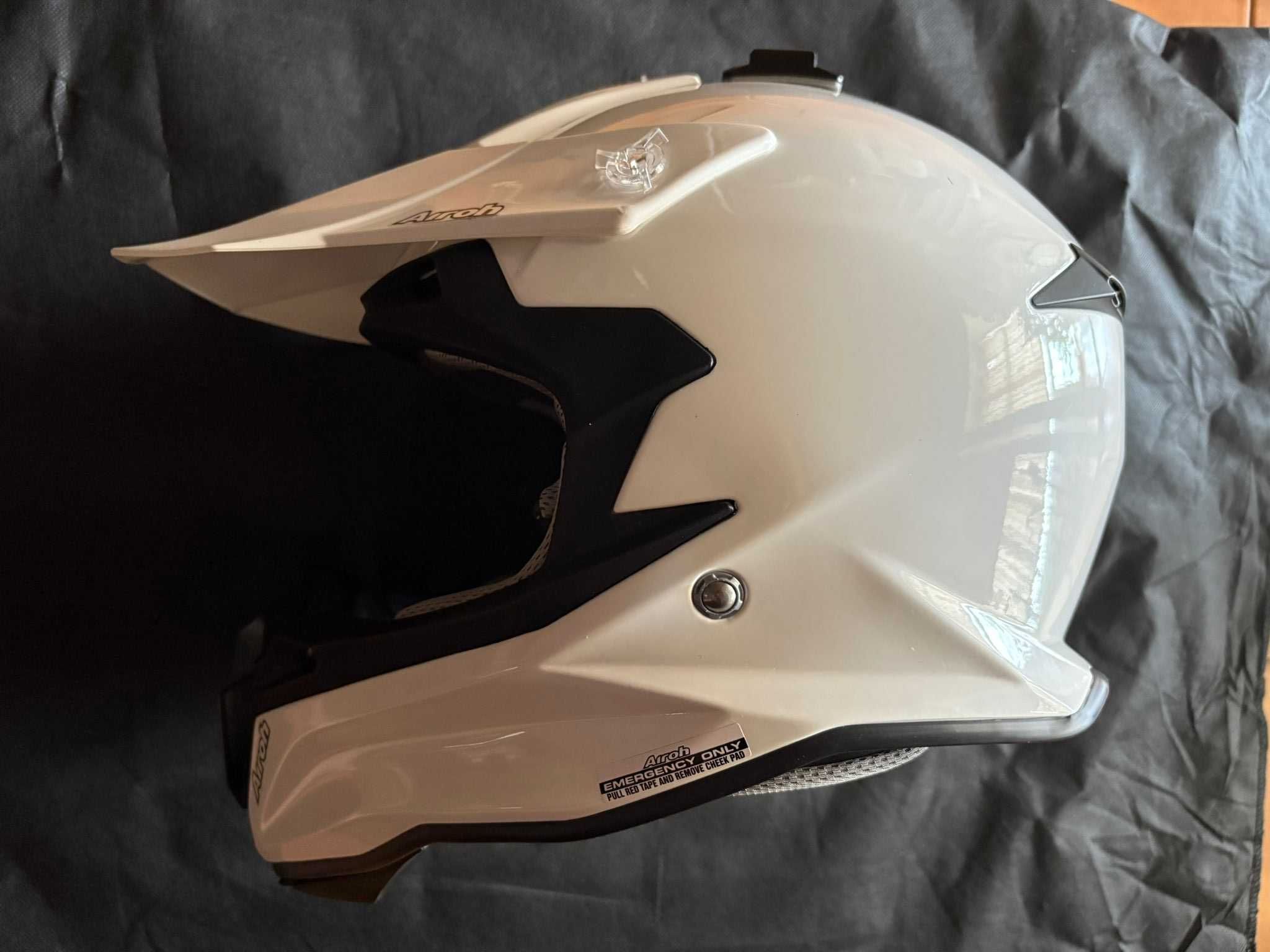 Capacete Airoh Twist offroad/motocross branco como novo