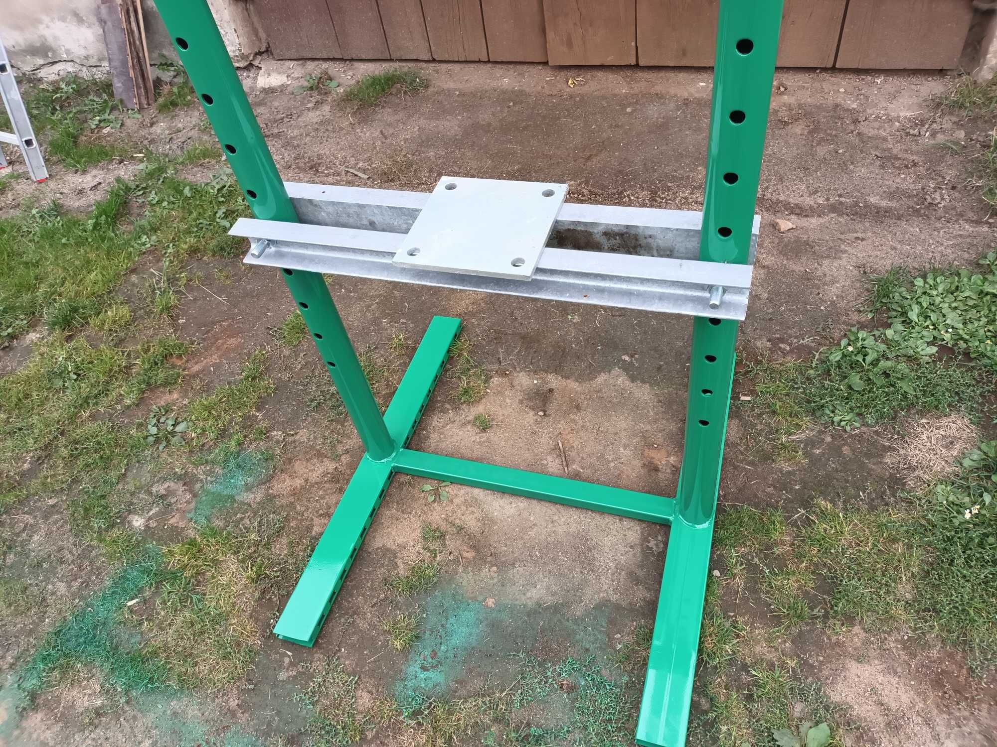 Rama prasy hydraulicznej