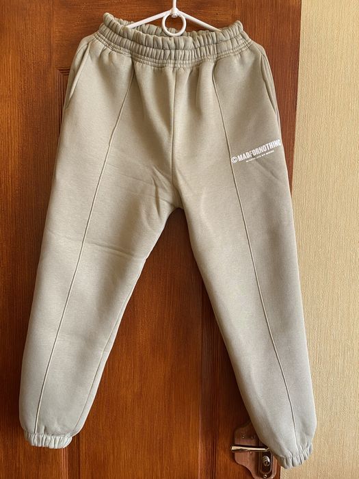 Жіночій  спортивний костюм