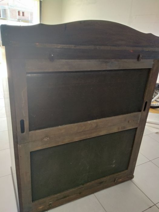 Órgão antigo em bom estado