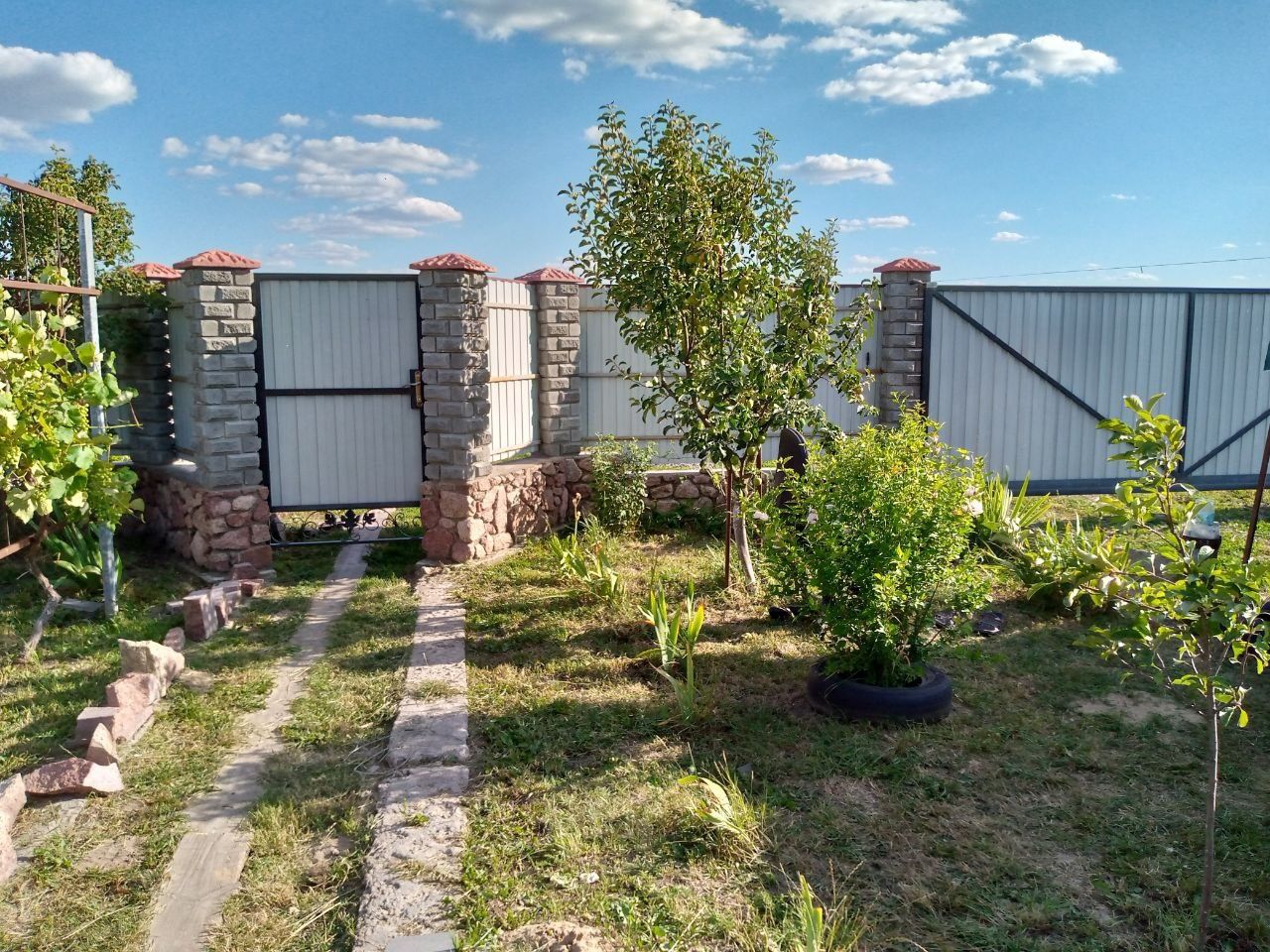 Продам новий будинок в с. Двірець