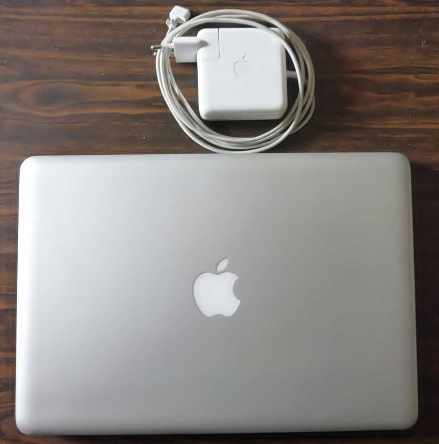 Apple Macbook 5.1 2009, completo, pouco uso