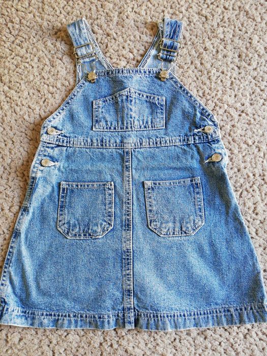 Vestidos menina em ótimo estado