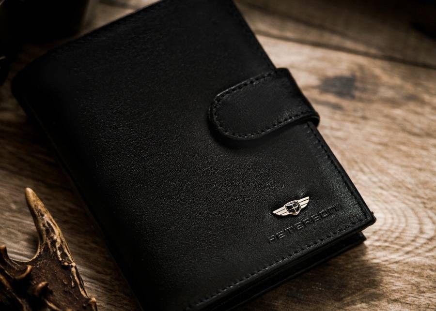 pionowy portfel męski na zatrzask - peterson