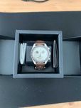Omega x Swatch SO33L100 Uran - Wyjątkowy model dla eksploratorów