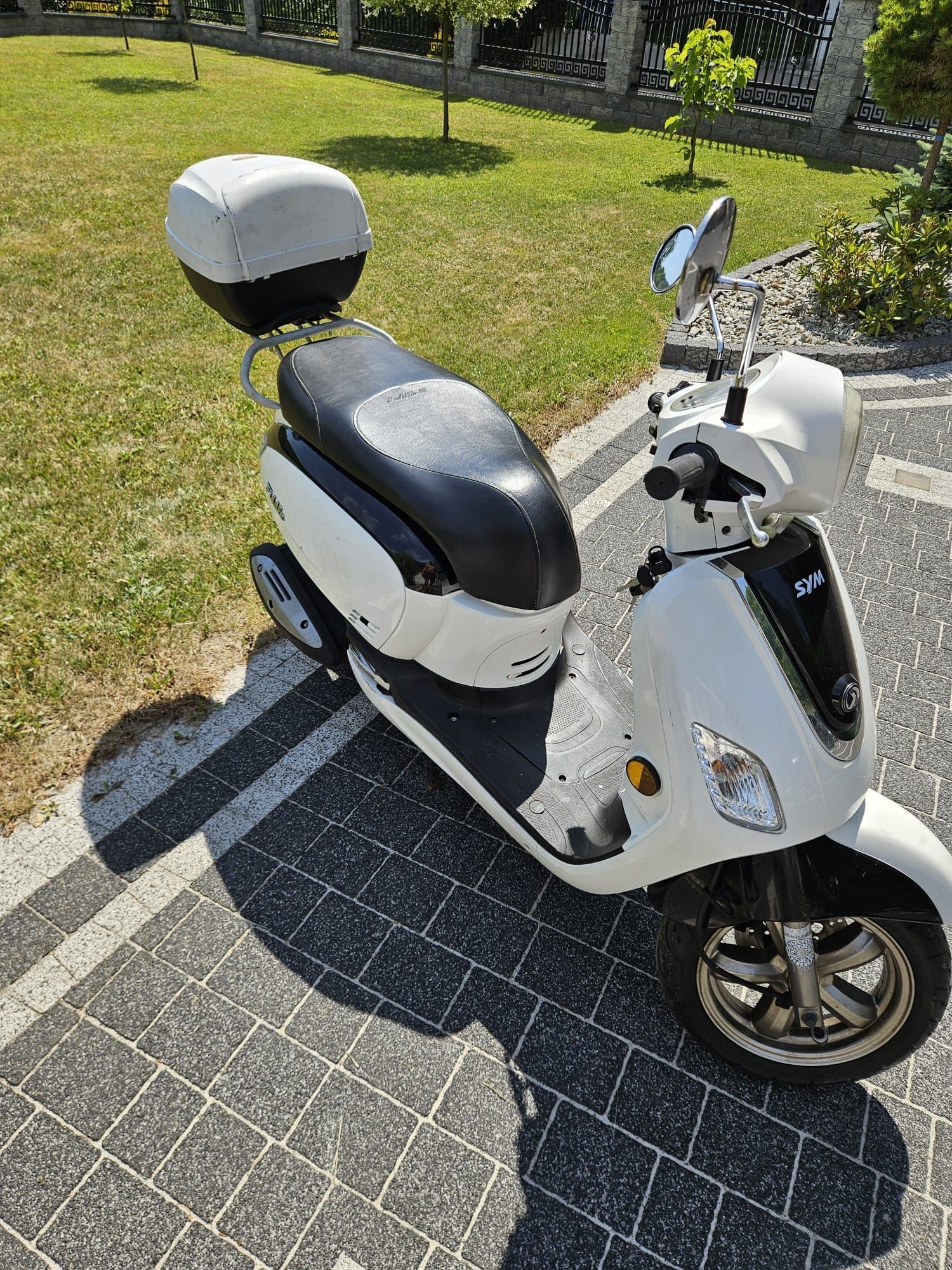 Na sprzedaż skuter marki Sym fidlle 3 2t