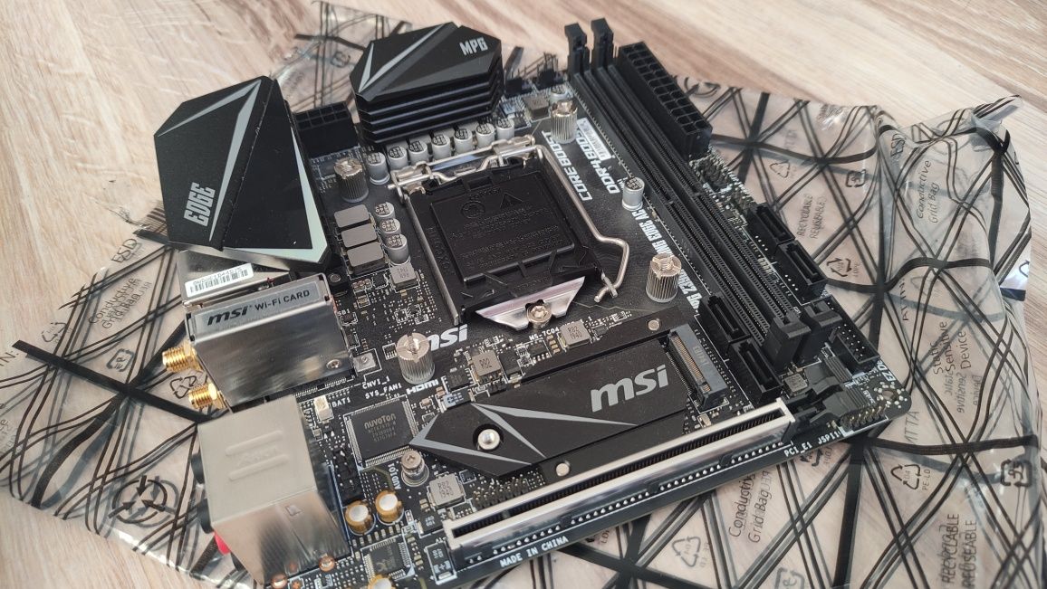 Msi mpg z390i gaming edge ac