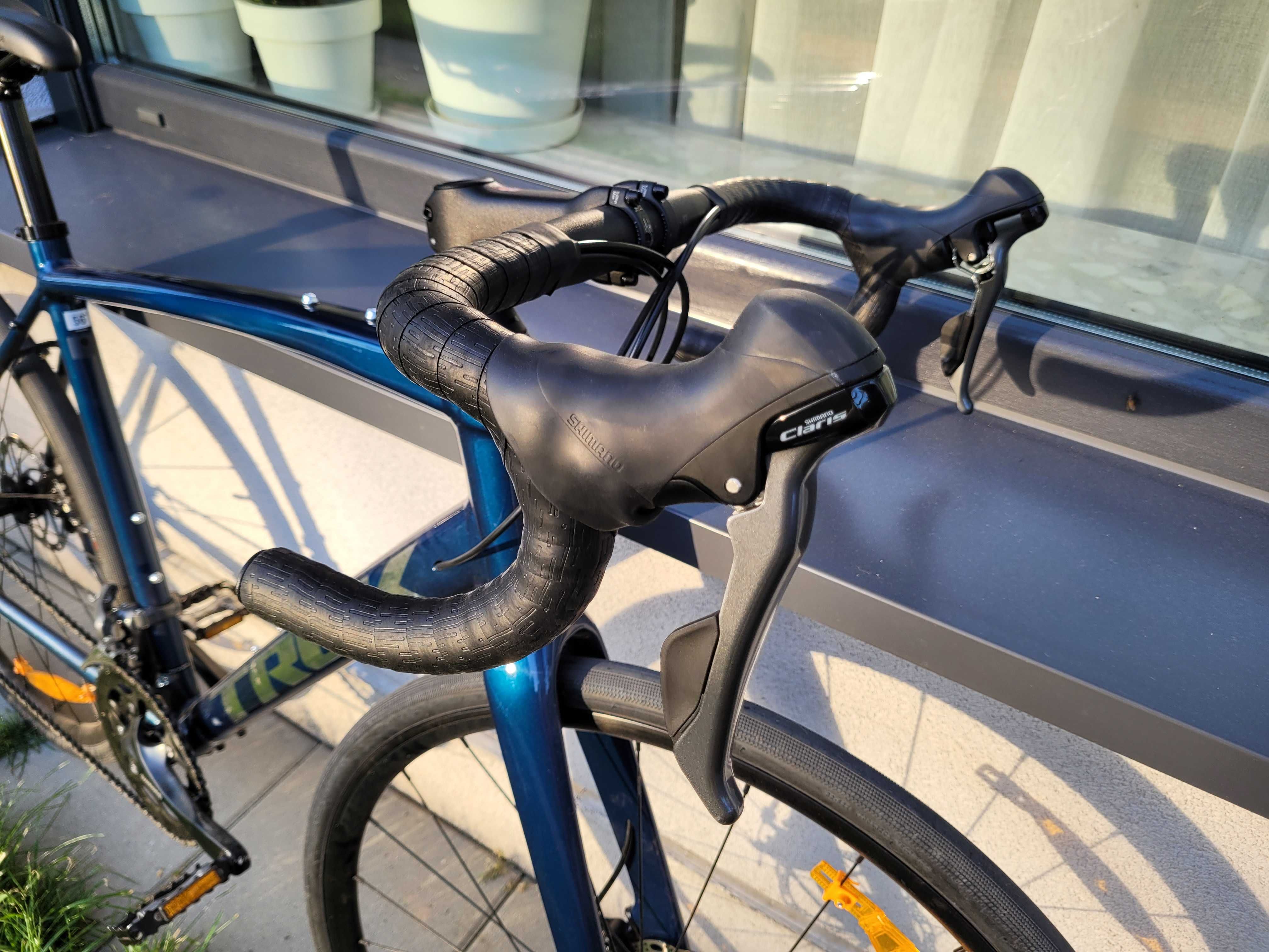 Trek Domane AL2 DISC