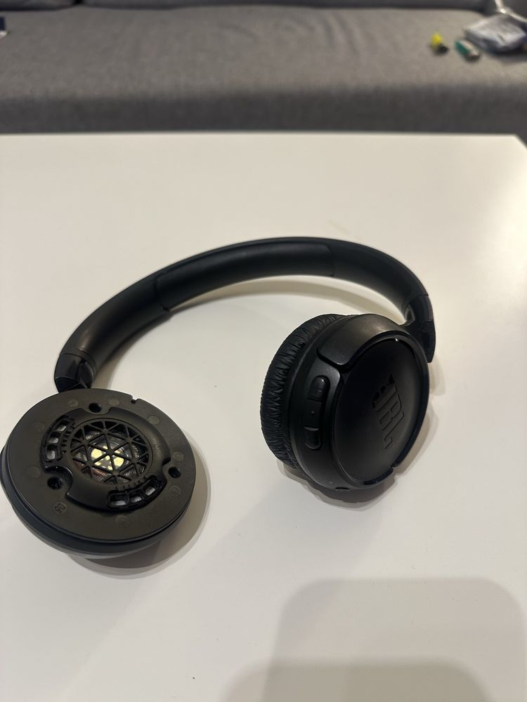Bezprzewodowe słuchawki nauszne JBL Tune T520