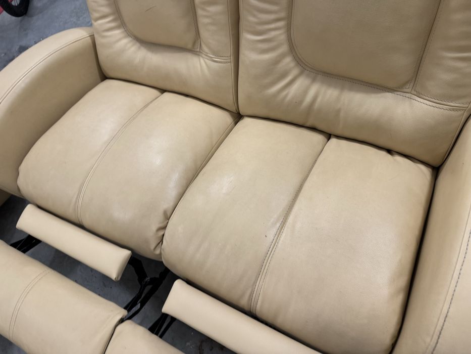 Komplet wypoczynkowy 2x sofa, fotel bujany