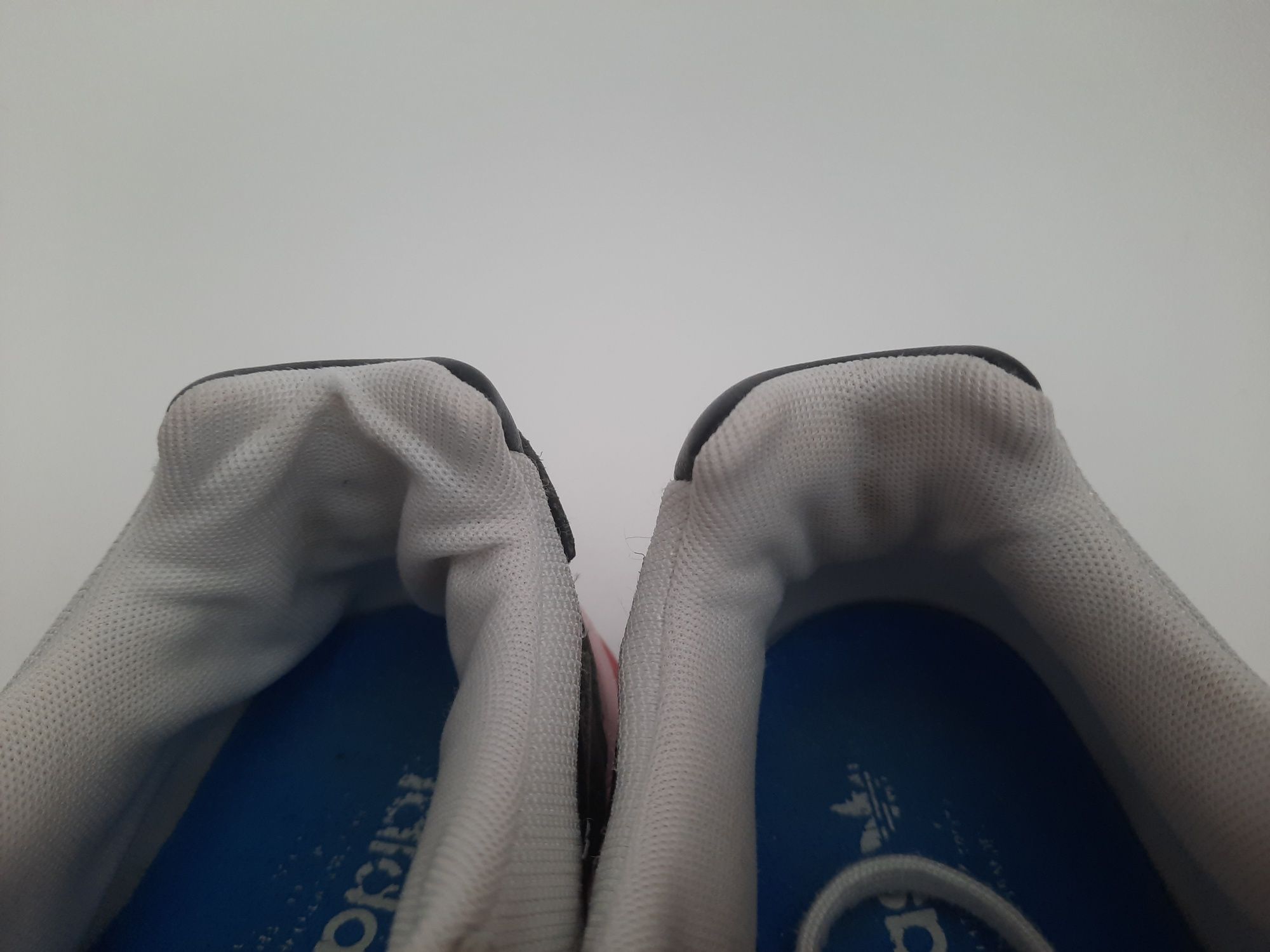 Кросівки Adidas Falcon