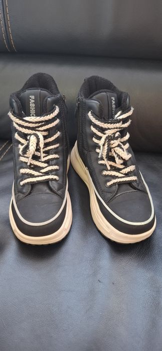 Взуття осінь/зима на дівчинку