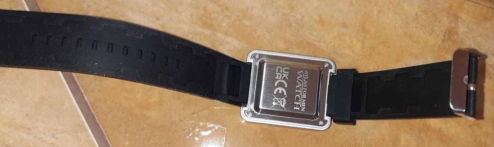 Elektroniczny zegarek męski nowy