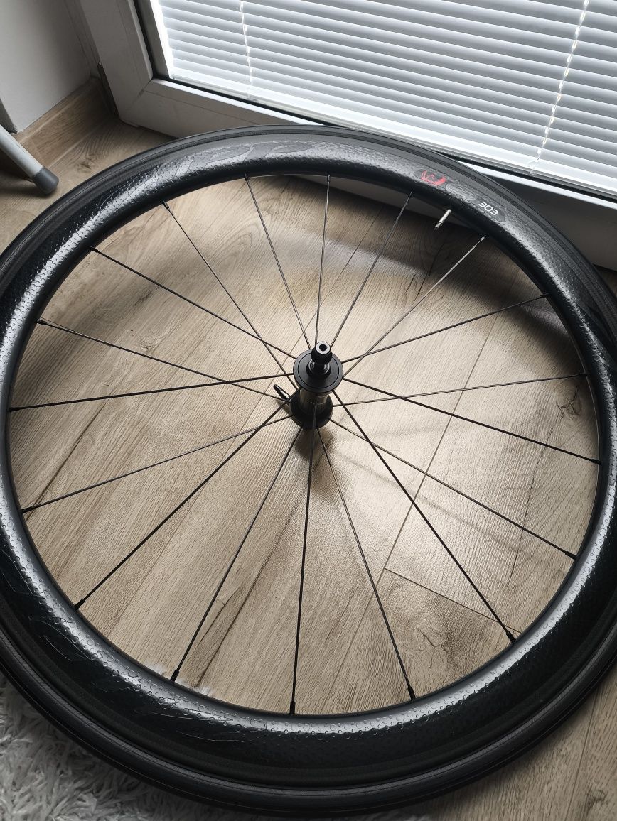 ZIPP 303 404 Koła Karbonowe Szosowe Szytki TUFO Hamulce Szczękowe