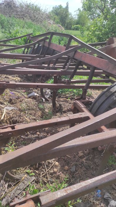 Культиватор в робочому стані