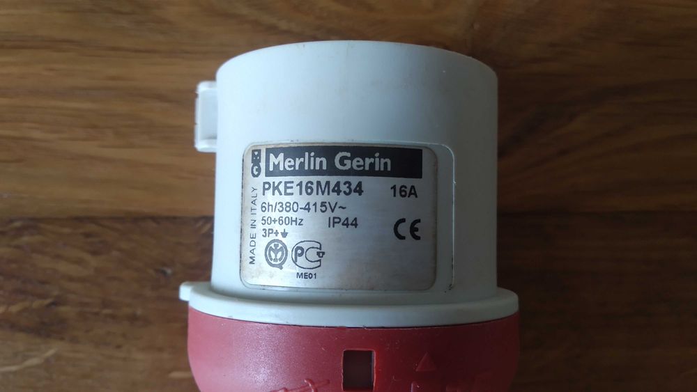 6 Fichas Macho e 2 Tomadas Industriais (Trifásico)