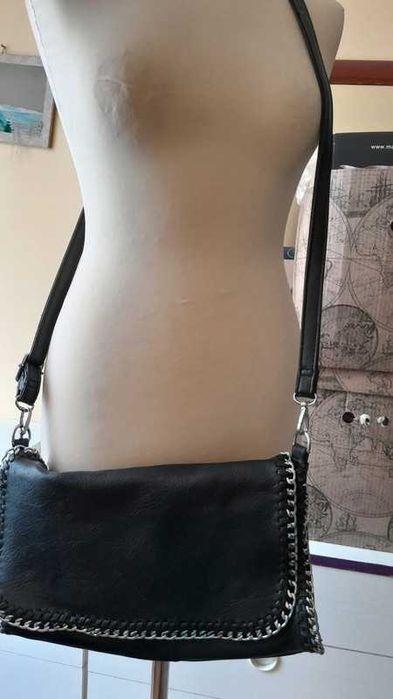 Torebka damska listonoszka z łańcuszkiem