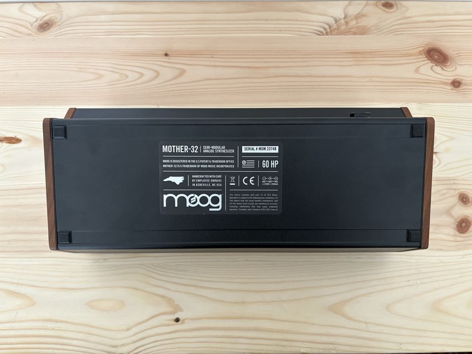 Sintetizador Moog Mother-32