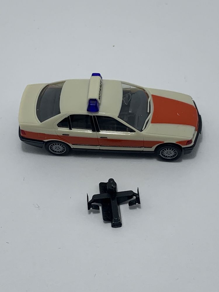 BMW 325i da Herpa escala de 1/87