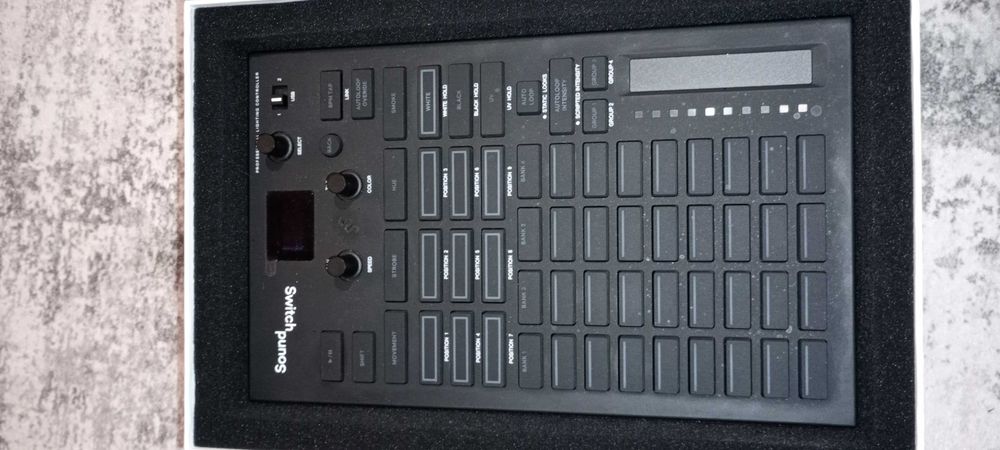 Sprzedam sterownik oświetlenia SoundSwitch + interfejs Micro DMX