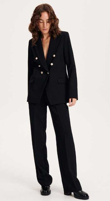 Elegancka Marynarka z dekoracyjnymi guzikami Reserved XXL