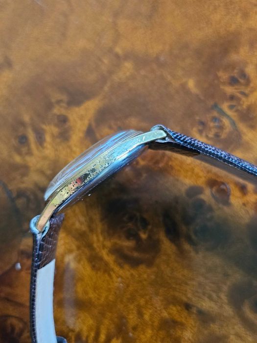 Junghans 620 zegarek naręczny z naciągiem ręcznym