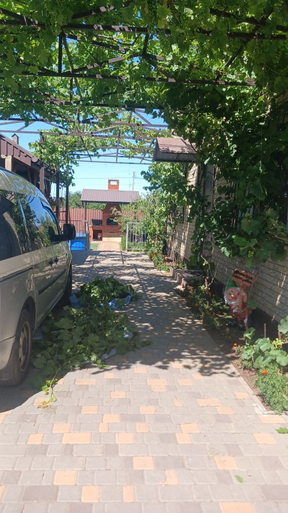 Здам подобово будинок та номери