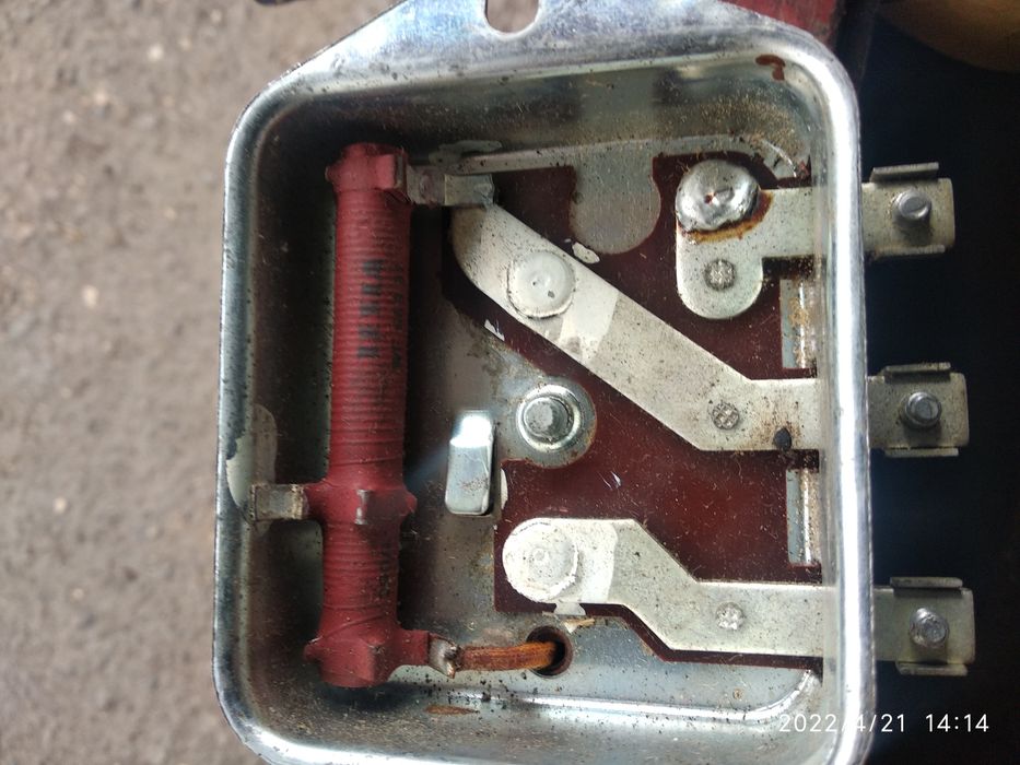 Новое реле зарядки  ява 350/634 оригиналчехословакия