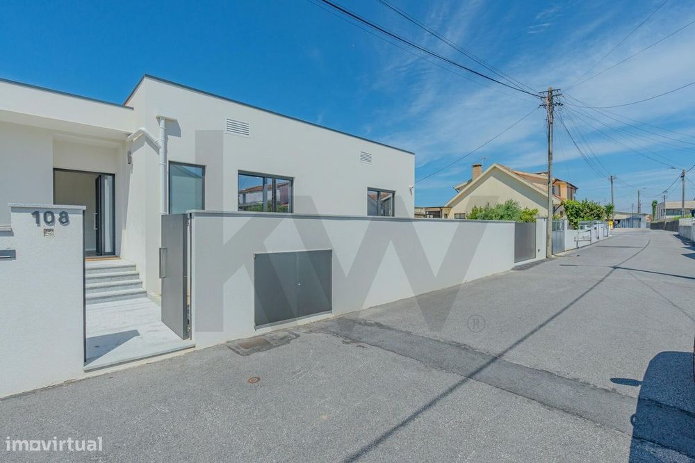 Moradia T3 NOVA em  São Felix da Marinha