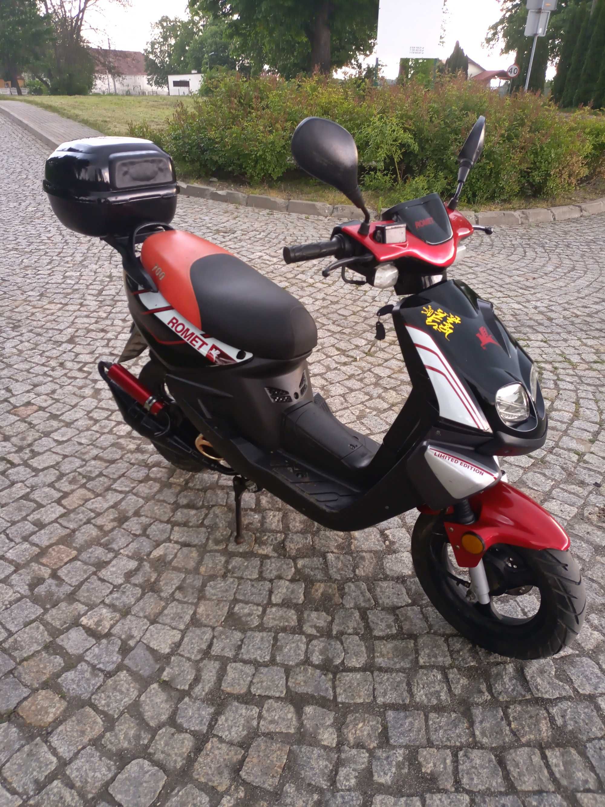 Motorower skuter Romet