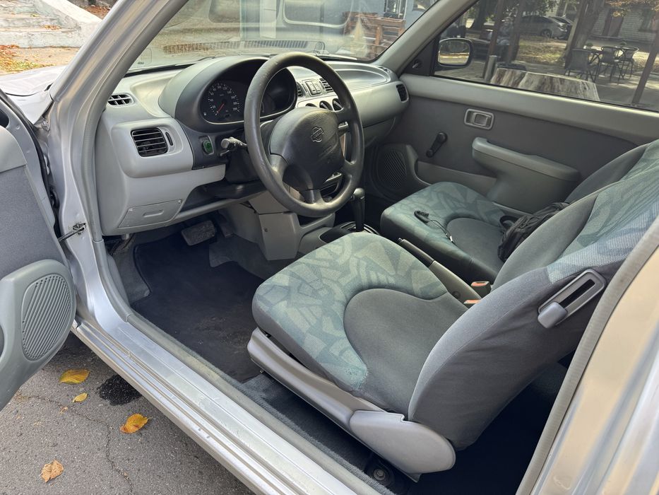 Nissan Micra automat