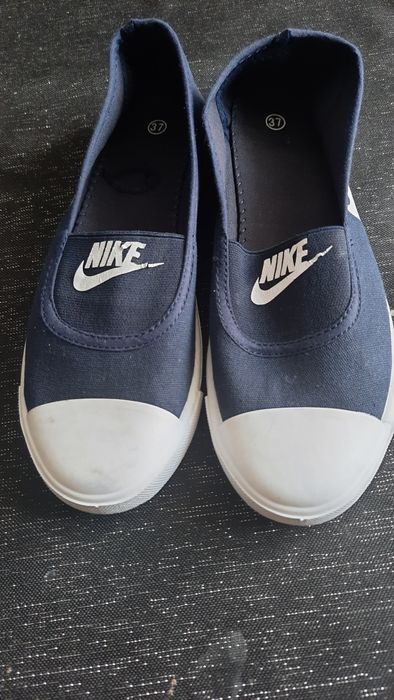 Trampki niebieskie firmy NIKE